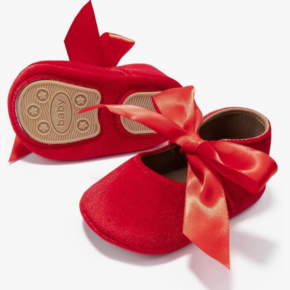 Baby girl red bow shoes (size 6-12months)